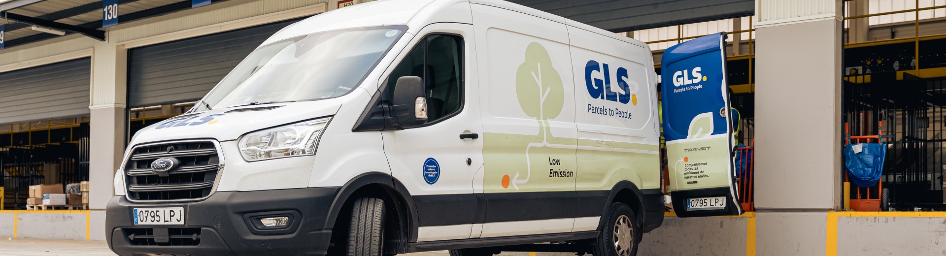 GLS electric vehicle 